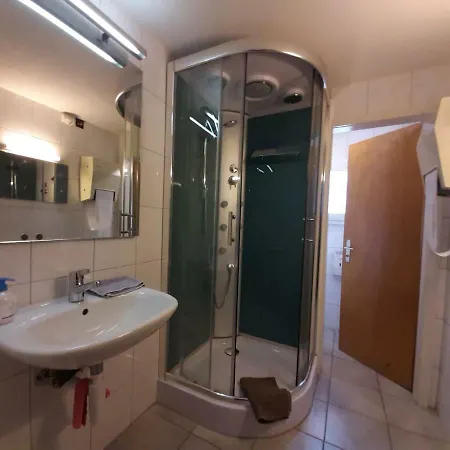 Pensjonat Gaestehaus Gruetli Ch-9607